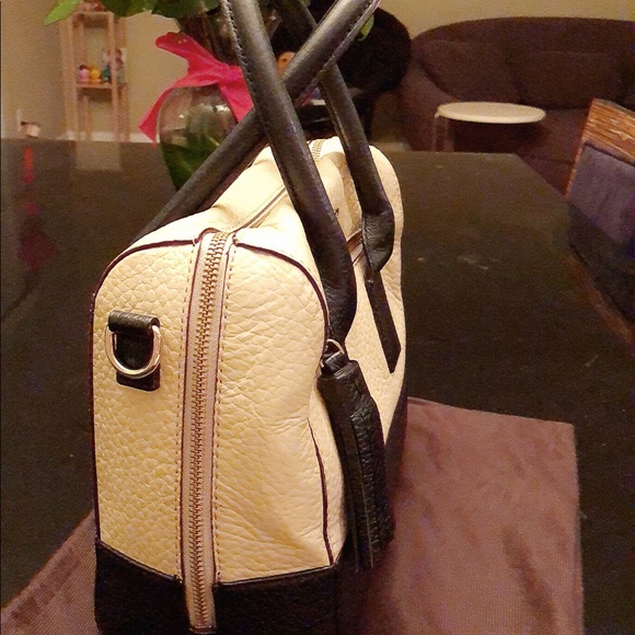 Sold - Picture 2 of 4